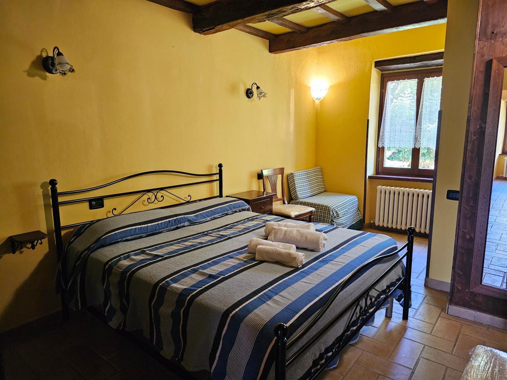 Agriturismo Ca Serrantonio - Ferri Appartamento Rossini Урбания Екстериор снимка